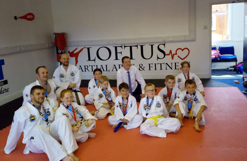 Simon meeting Taekwondo participants of all ages